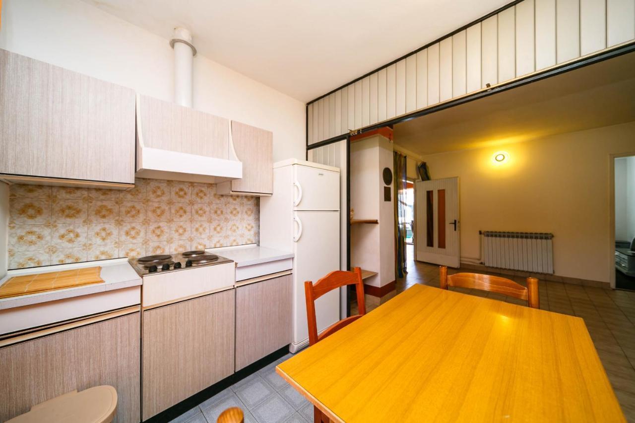קרק Guesthouse Ivkovic מראה חיצוני תמונה