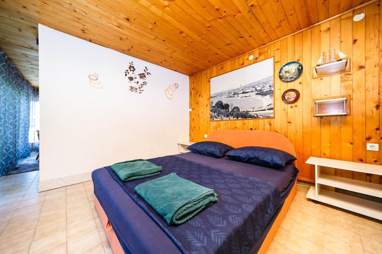 קרק Guesthouse Ivkovic מראה חיצוני תמונה