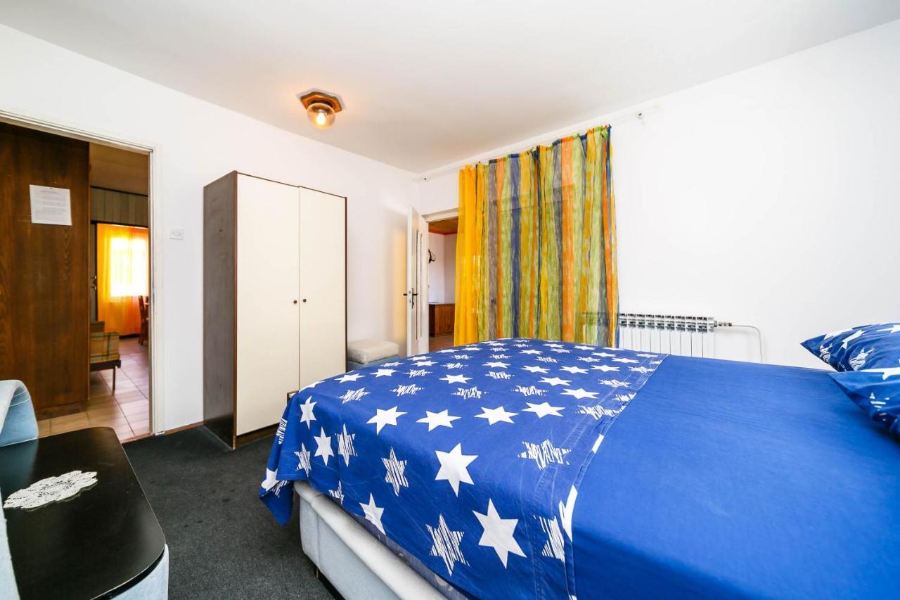 קרק Guesthouse Ivkovic מראה חיצוני תמונה