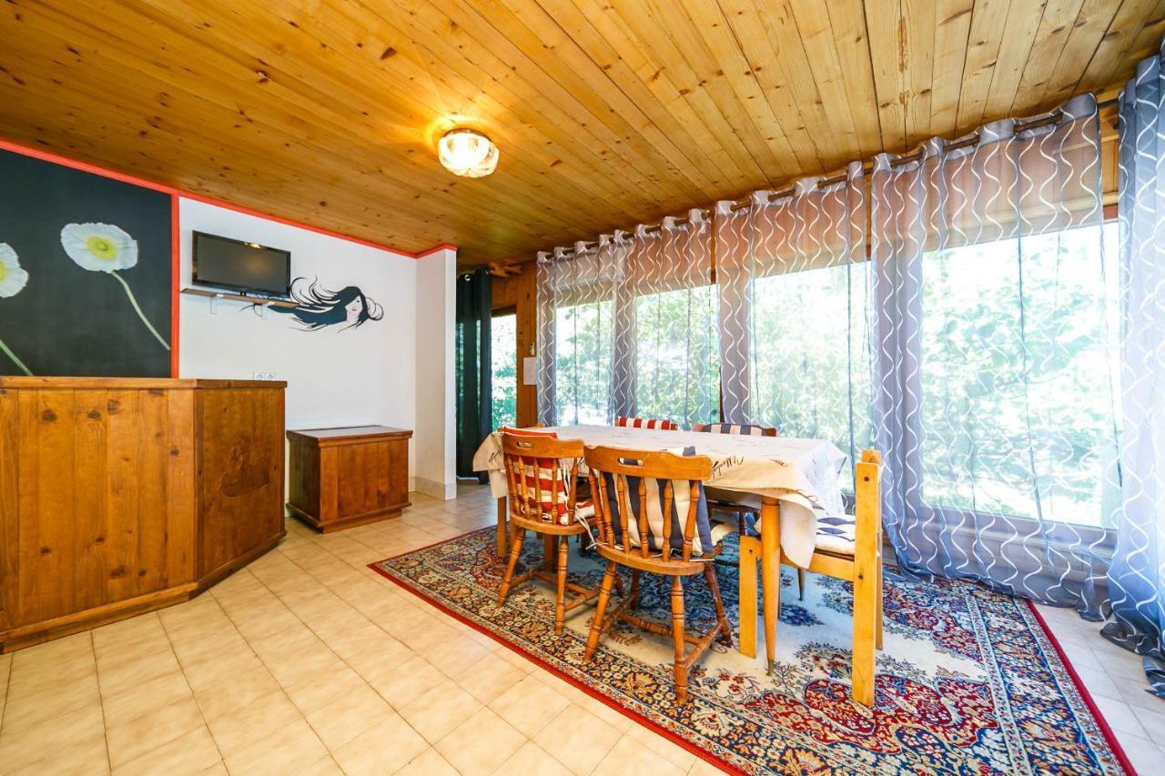קרק Guesthouse Ivkovic מראה חיצוני תמונה