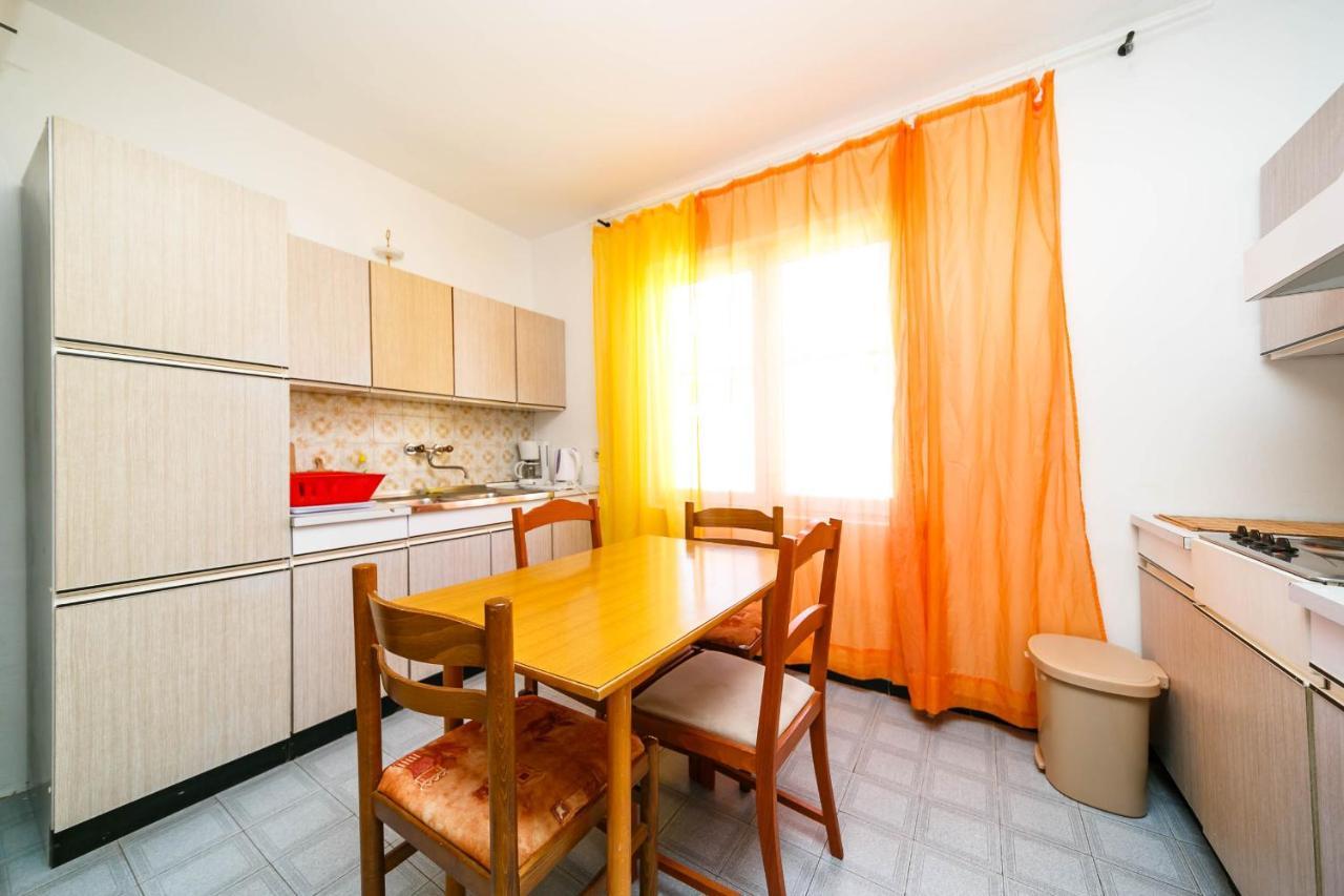 קרק Guesthouse Ivkovic מראה חיצוני תמונה