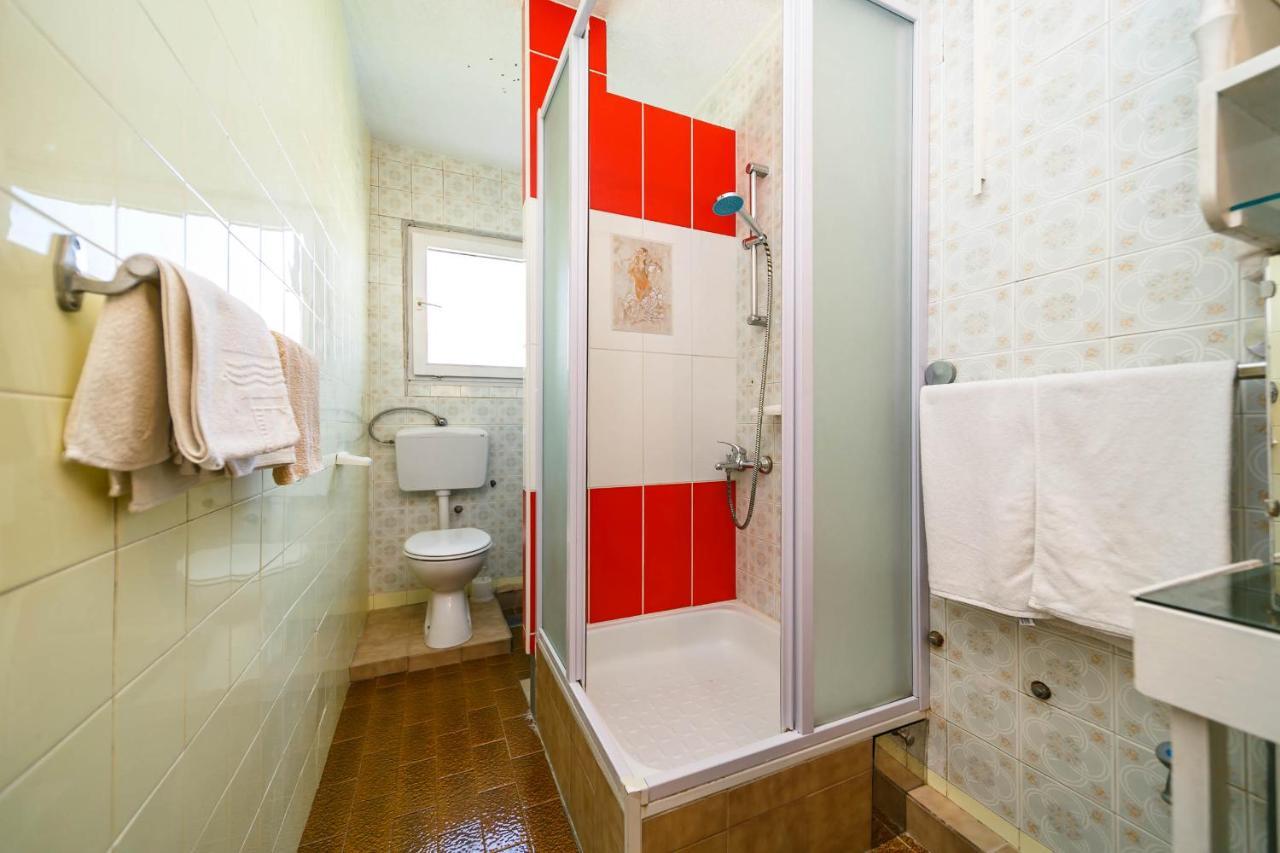 קרק Guesthouse Ivkovic מראה חיצוני תמונה